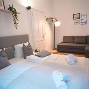 Apartment Cosy And Spacious In The Heart Of, Innsbruck